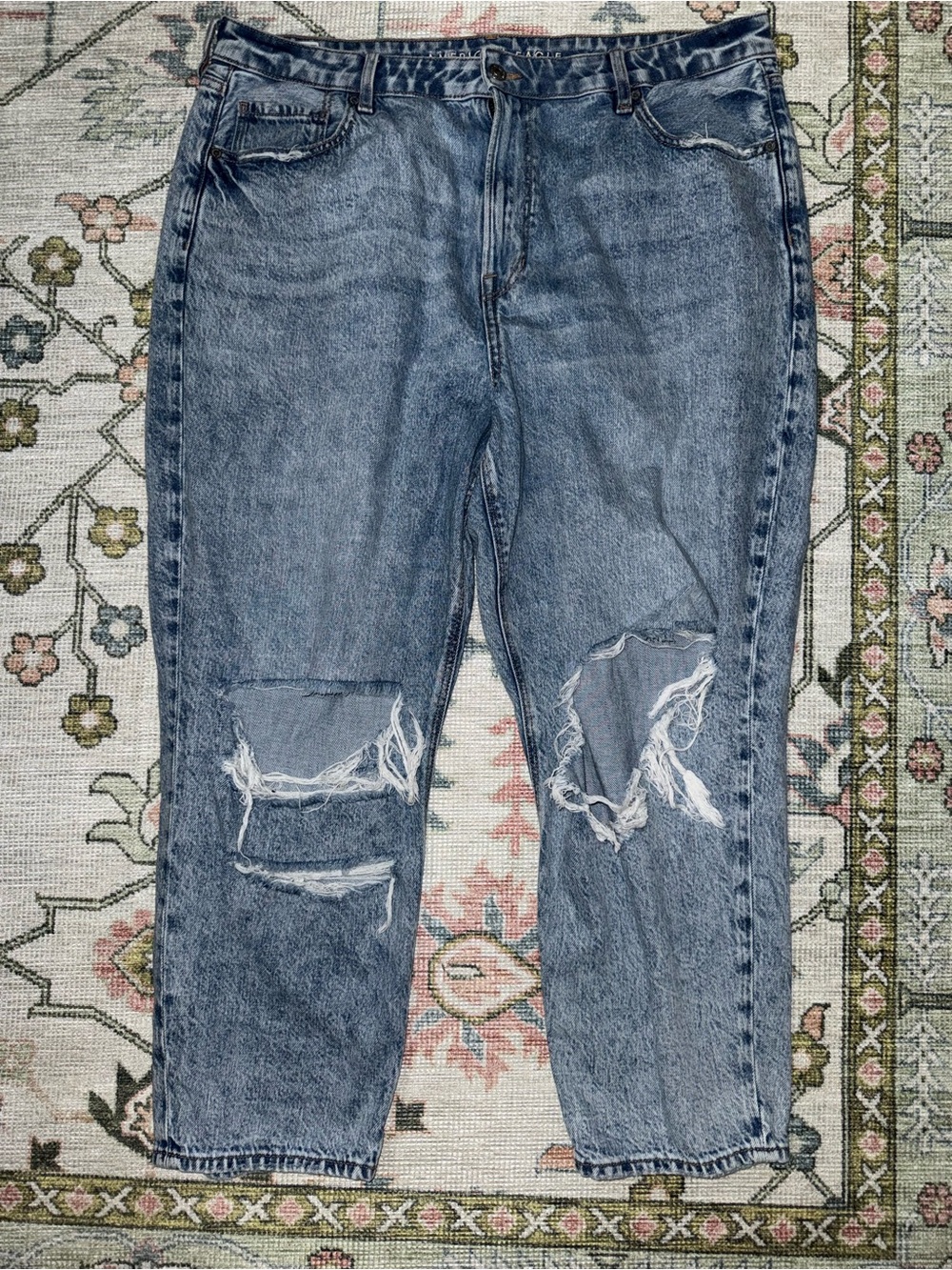 American Eagle Mom Jeans